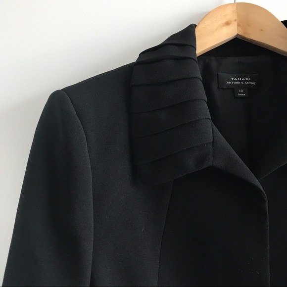Tahari Cropped Black Blazer - Picture 3 of 8